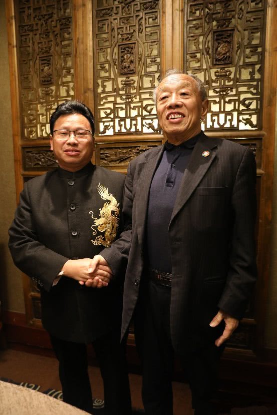 北大博雅易经教授陈炳地与外交部原部长李肇星交流中国传统文化